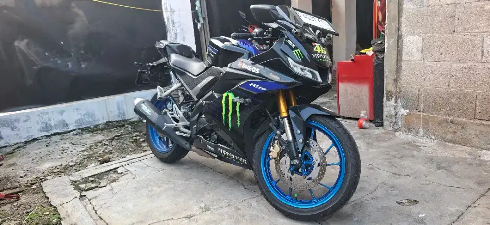 Yamaha R15 V3 Monster Energy