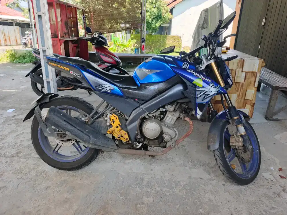 Dijual vixion adv 2016 komplit