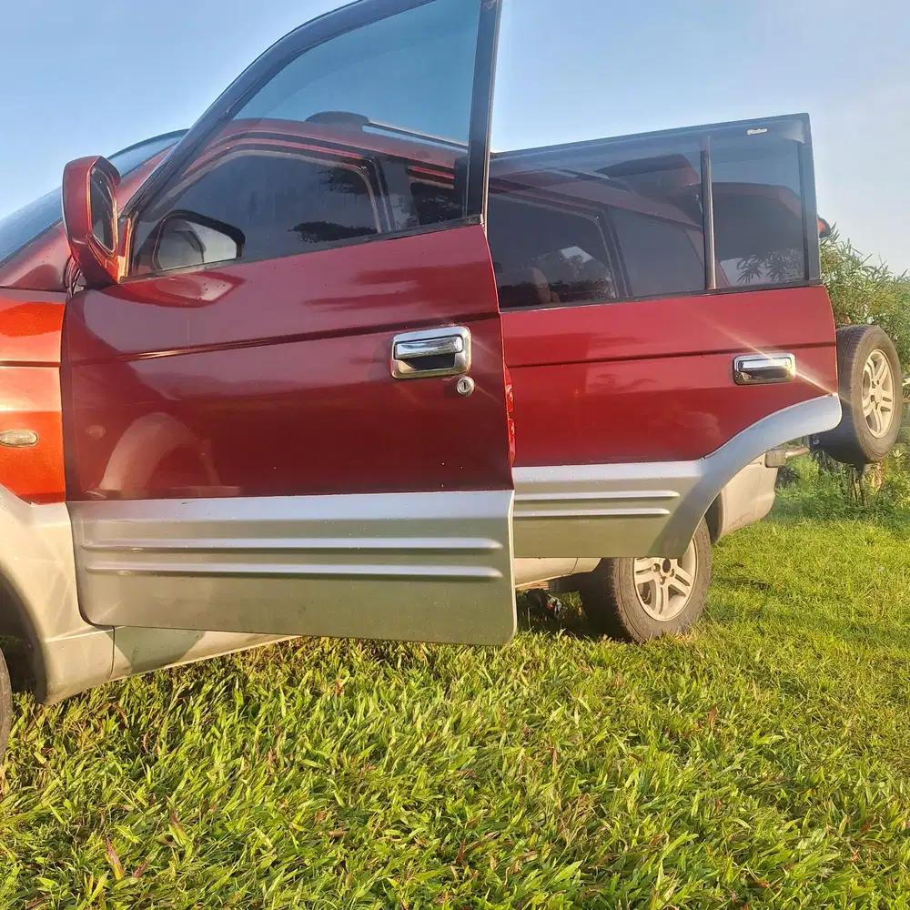 Mitsubishi Kuda 2005 Bensin