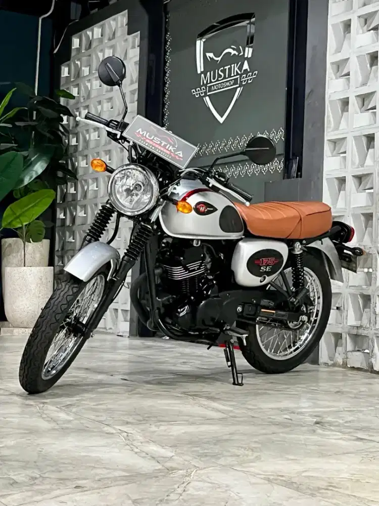 Odo 8rb‼️Kawasaki W175 SE 2022. DANNY Mustika Motoshop Sulfat