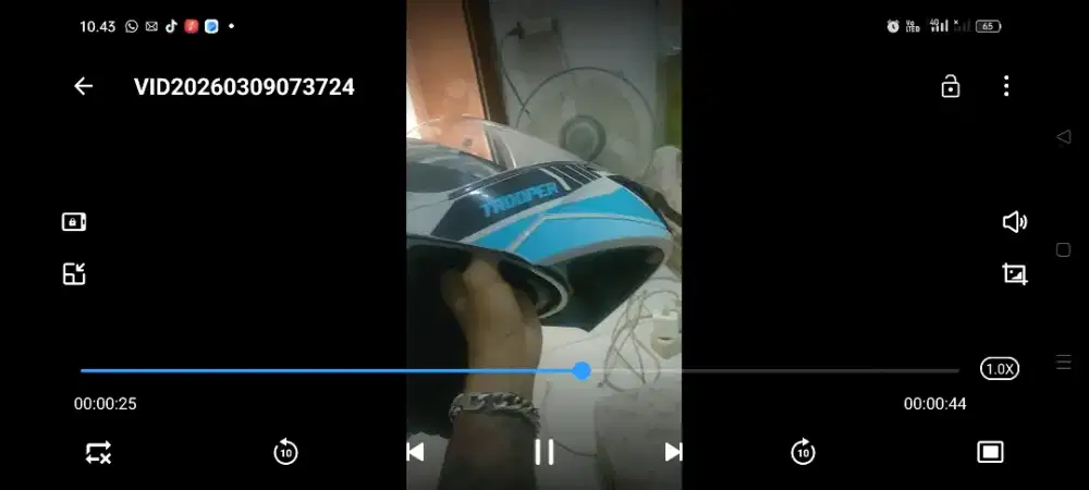 Helm modular keadaan mulus