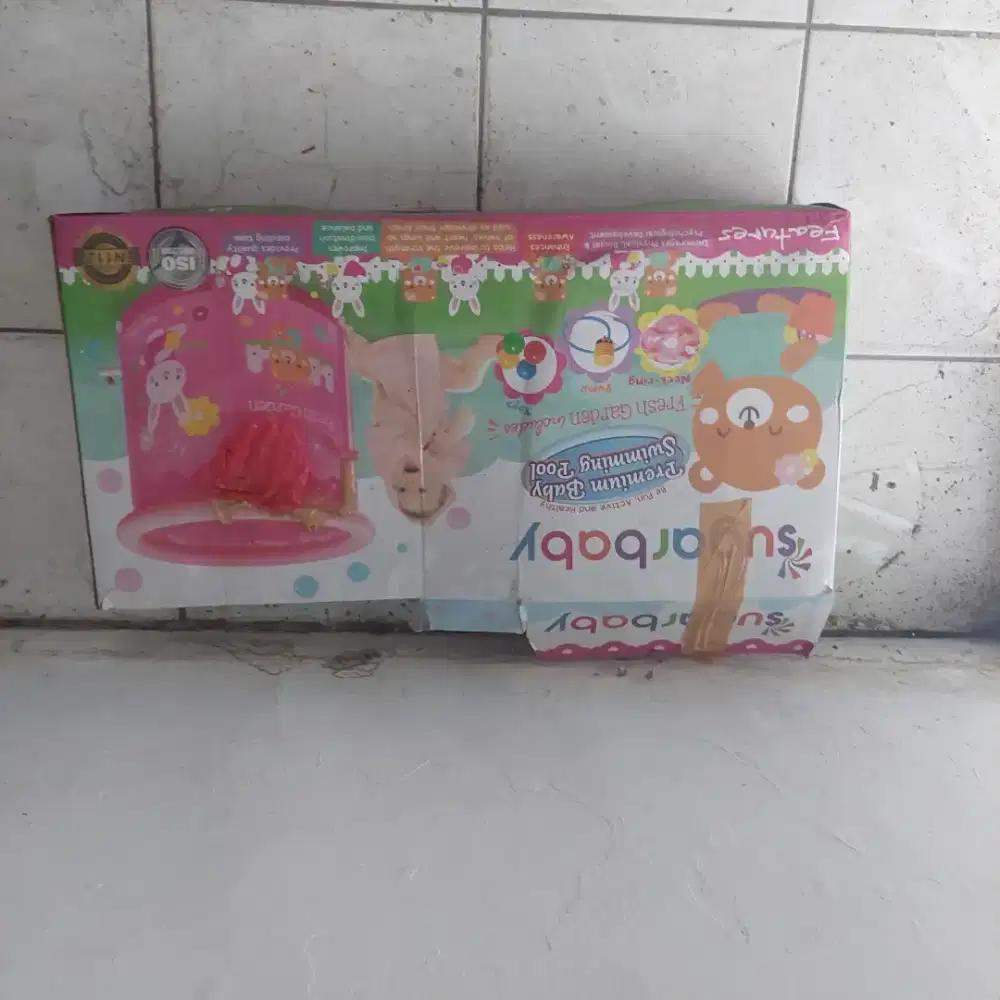 Balon atau kolam renang anak