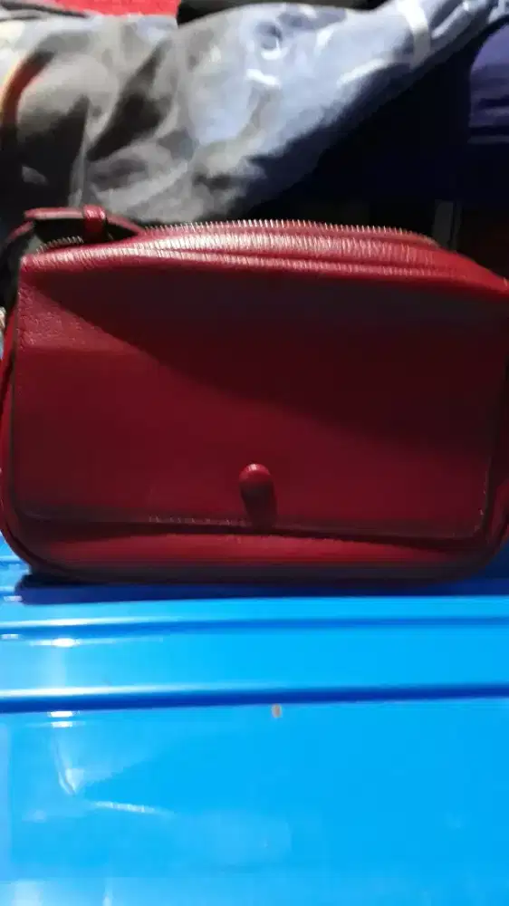 jual Tas Hush puppies,warna merah