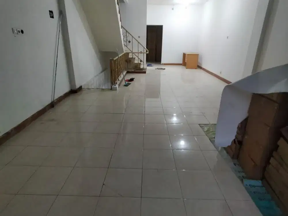 Dijual Ruko 3 lantai lokasi ramai di Harapan Indah Bekasi