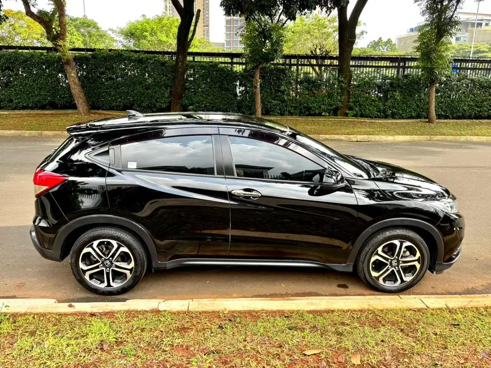 HRV SE 2019  - TERAWAT, TANGAN 1 - JUAL CEPAT .