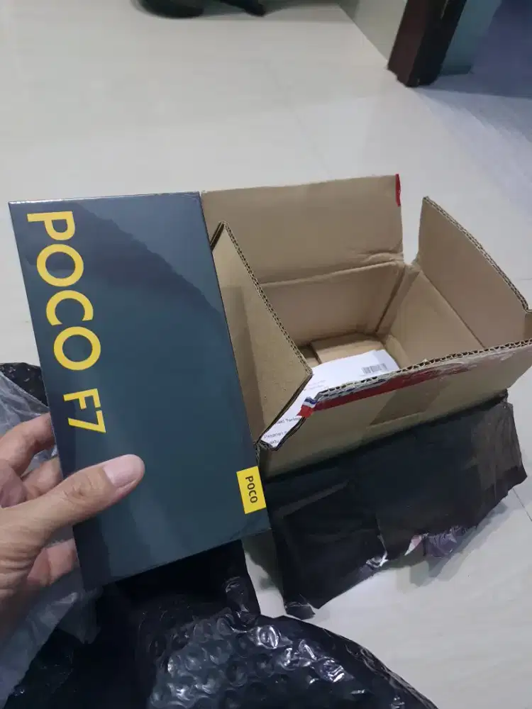 BU ! POCO F7 BNIB NO REPACK SILVER