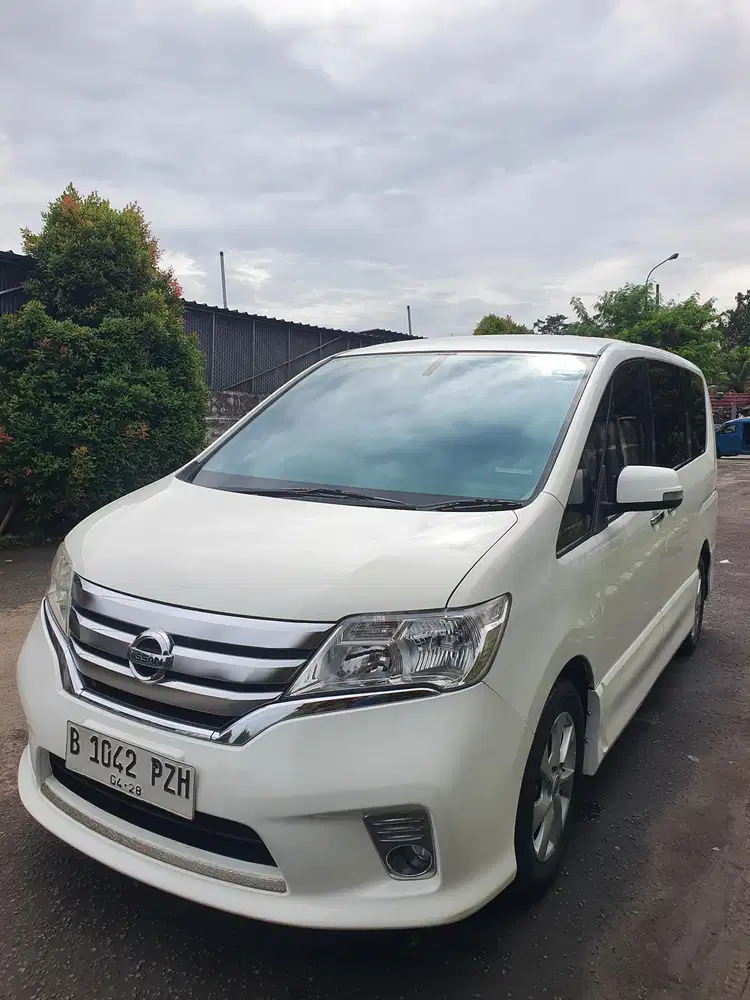 Nissan serena HWS matic 2.0 Segerr bukan bekas laka banjir no PR!
