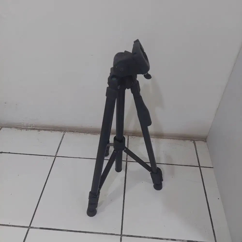 Tripod hitam bagus