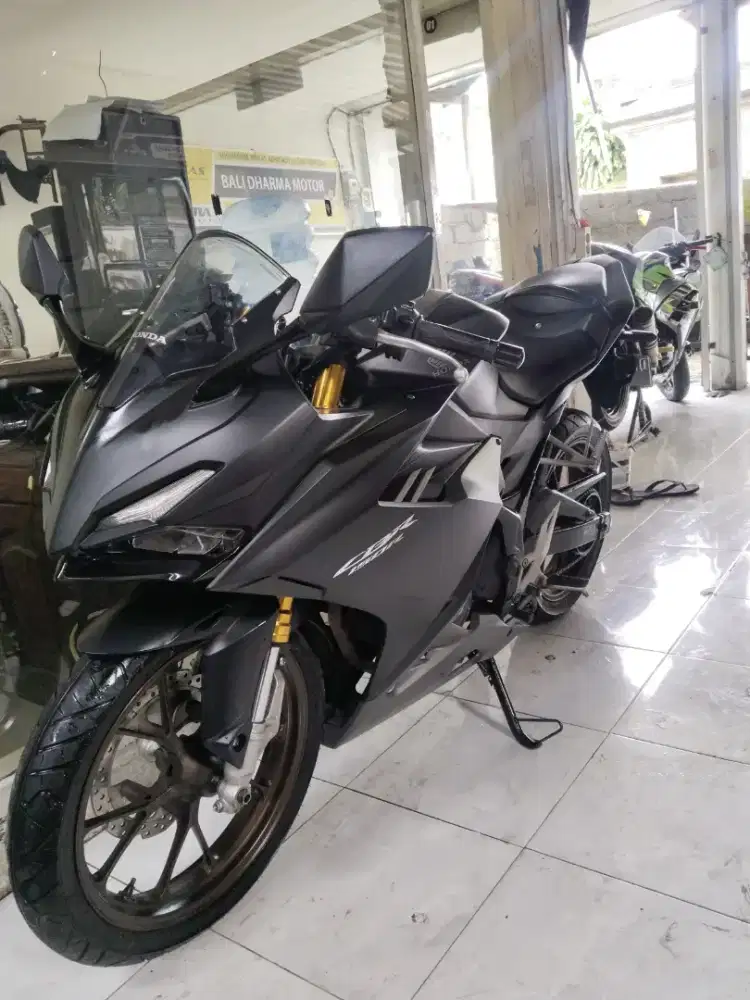 Dp 1.800 Honda CBR 150 thn 2024 cash. Bali dharma motor