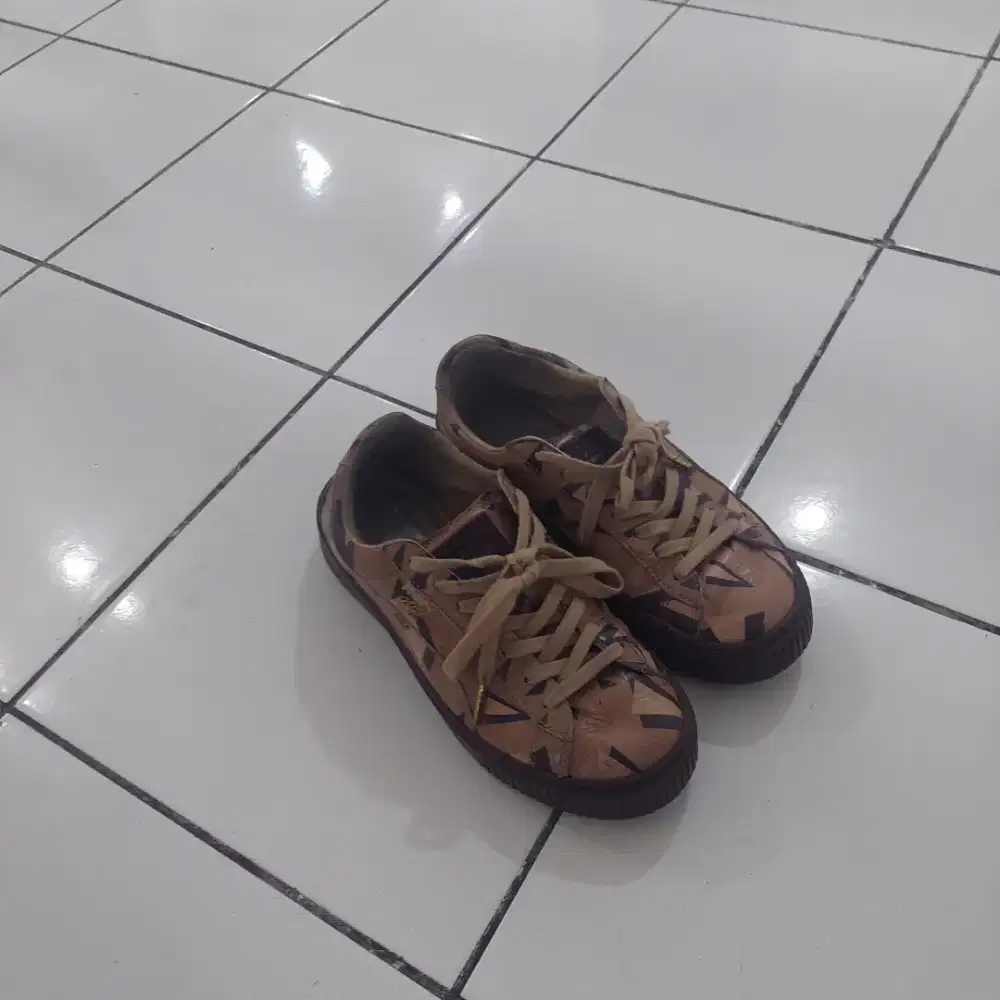 Sepatu puma coklat size 42