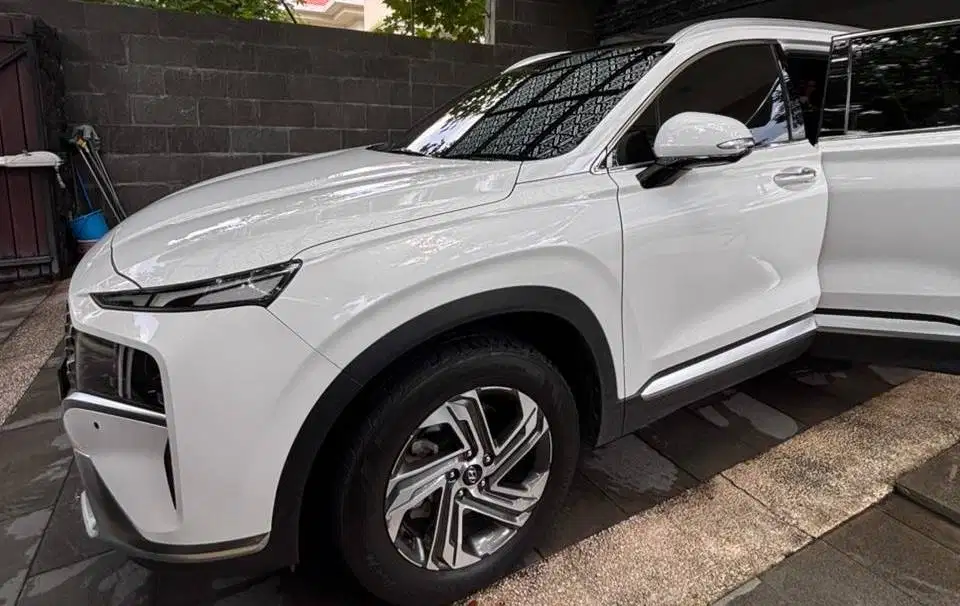 SANTAFE SIGNATURE LOW KM