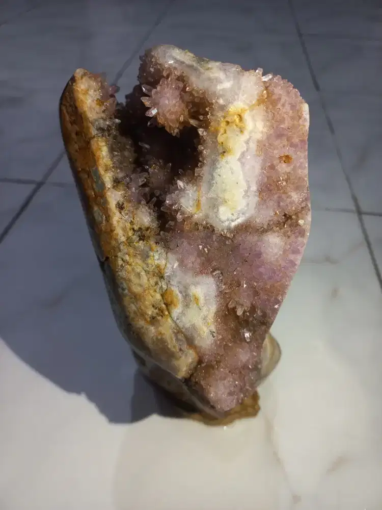 Batu kecubung kristal