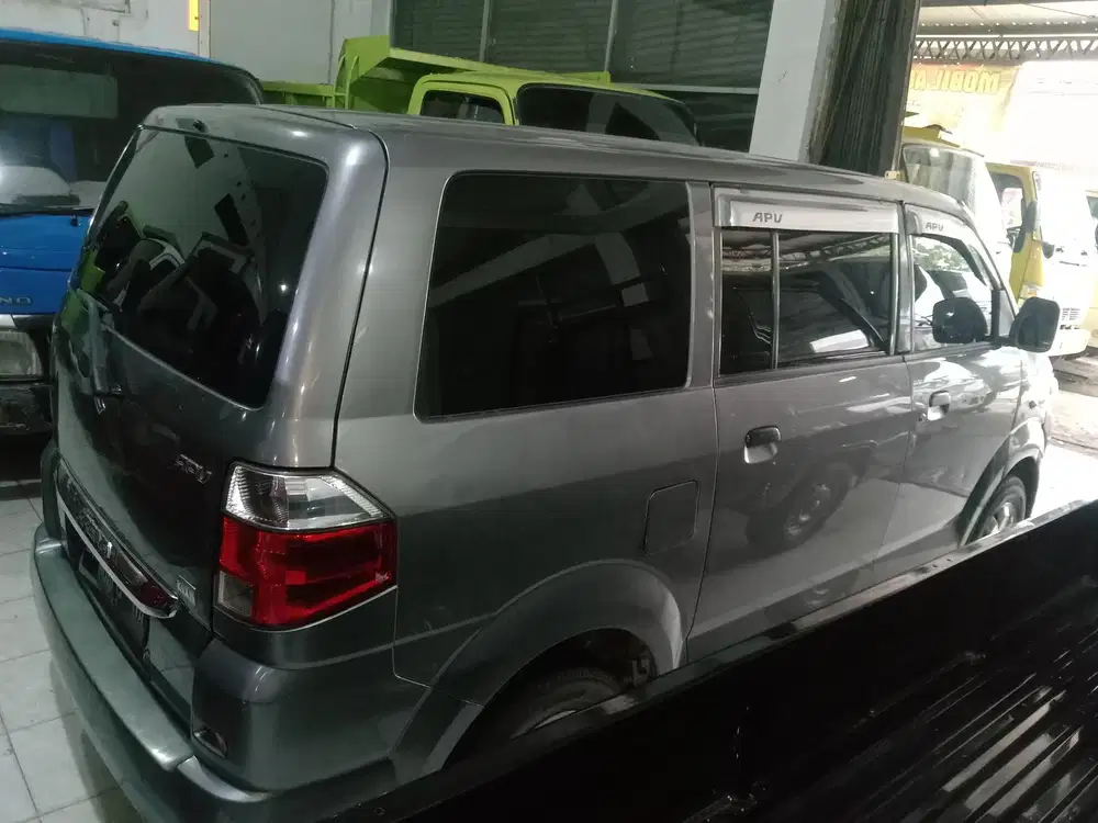 Suzuki APV 2010 Bensin