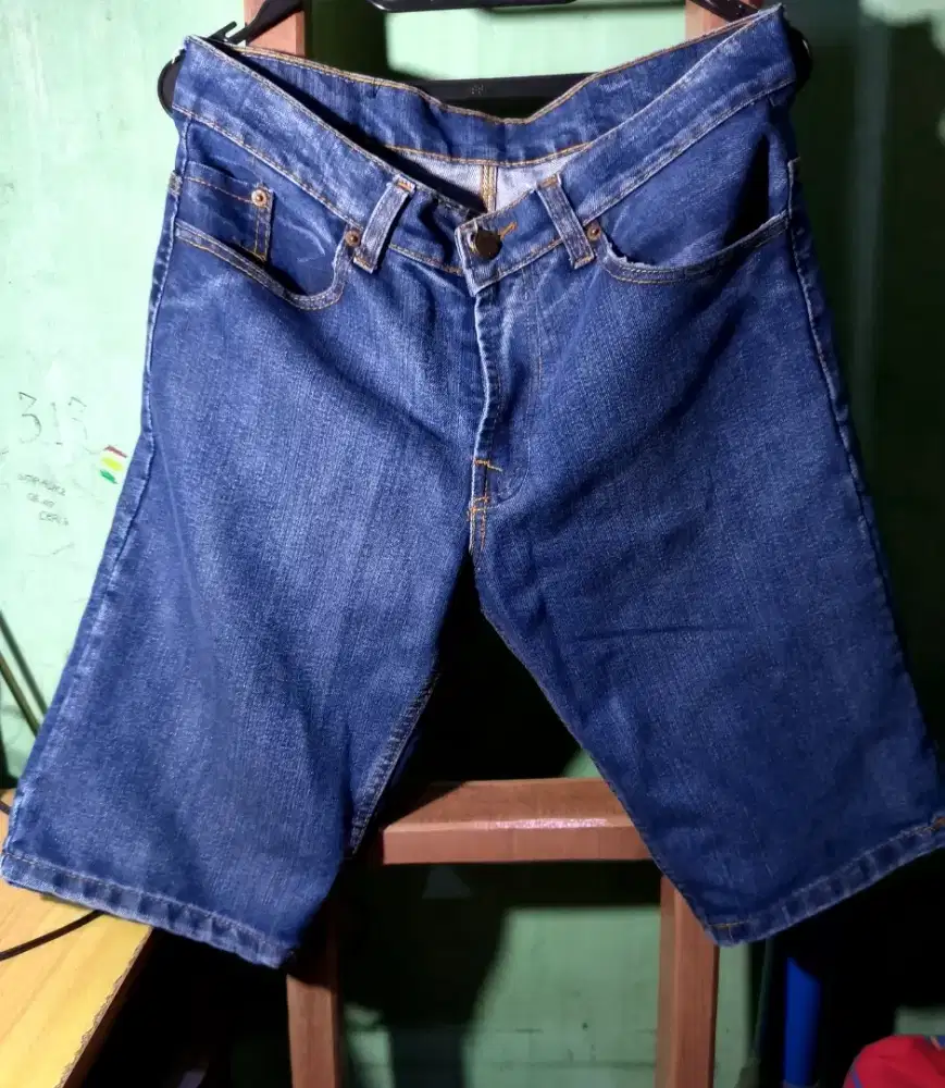 Celana Jeans Pendek