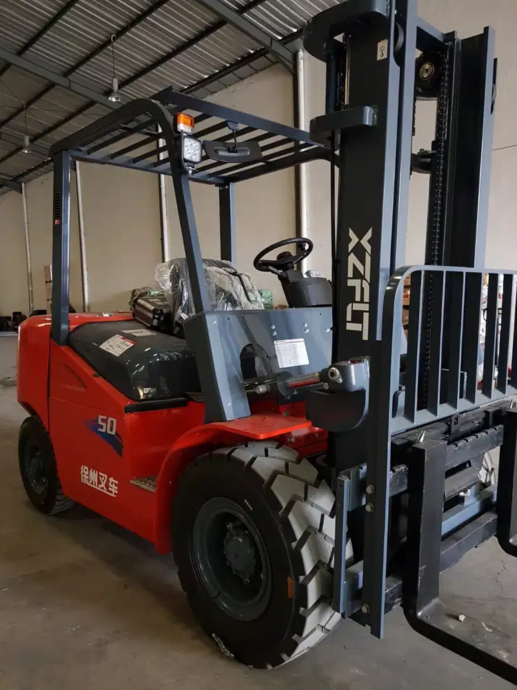 Forklift Diesel 5 Ton XZLFT – Harga Kompetitif & Siap Kirim