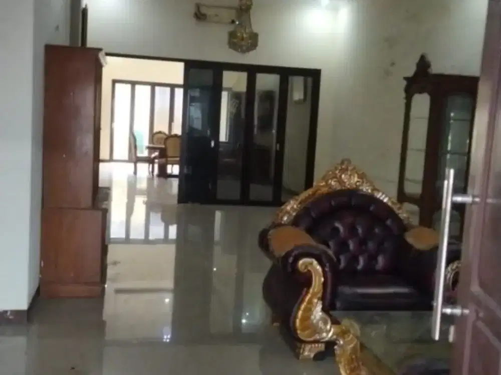 Rumah Luas, Lokasi Strategis Dekat Summarecon Bekasi