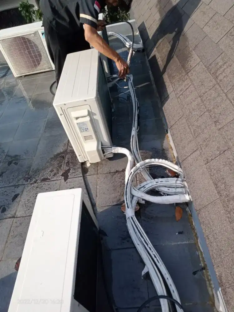 Service AC panggilan bongkar pasang AC service kulkas bergaransi