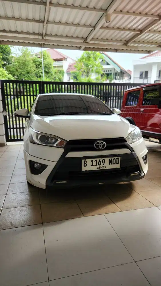 YARIS TRD SPORTIVO 2014 AT PUTIH (TANGAN PERTAMA)