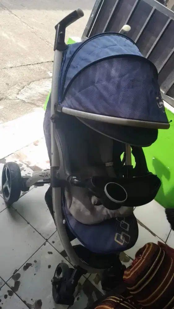 Stroller bayi bekas