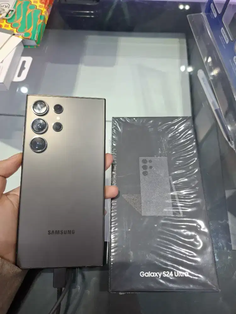 Samsung S24 ultra 12/512