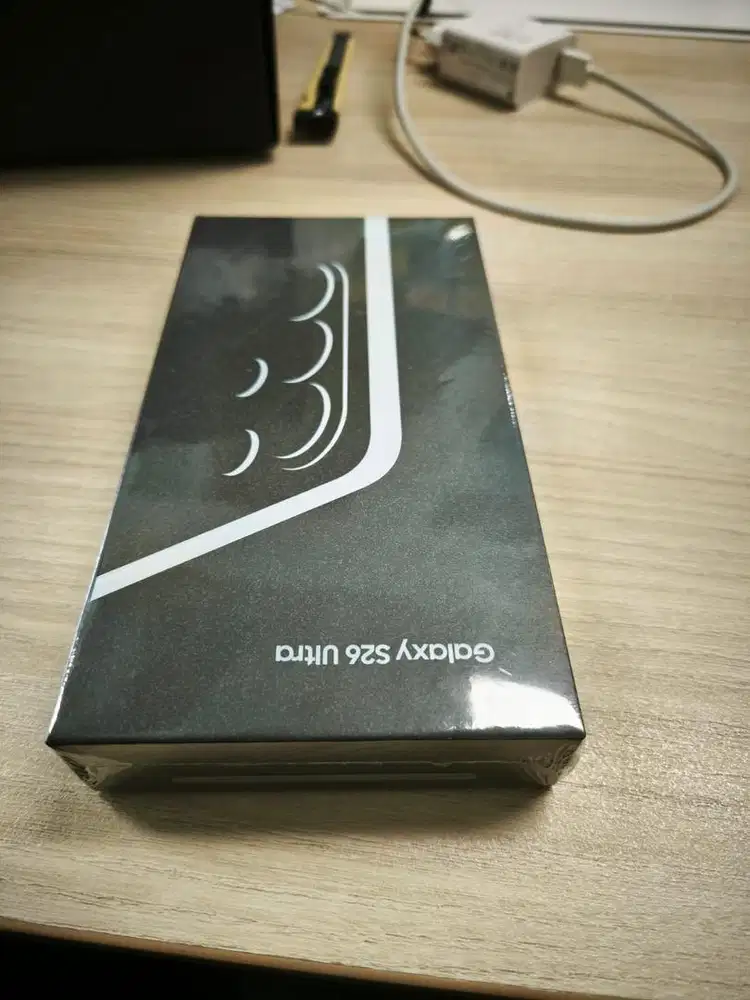 Samsung S26 Ultra Silver Shadow 12/512GB Baru