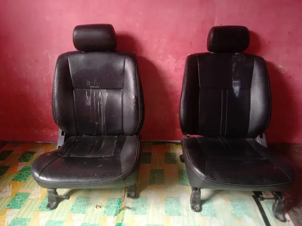 Kursi depan kijang grand