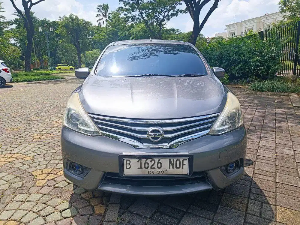 NISSAN GRAND LIVINA XV AT 2014