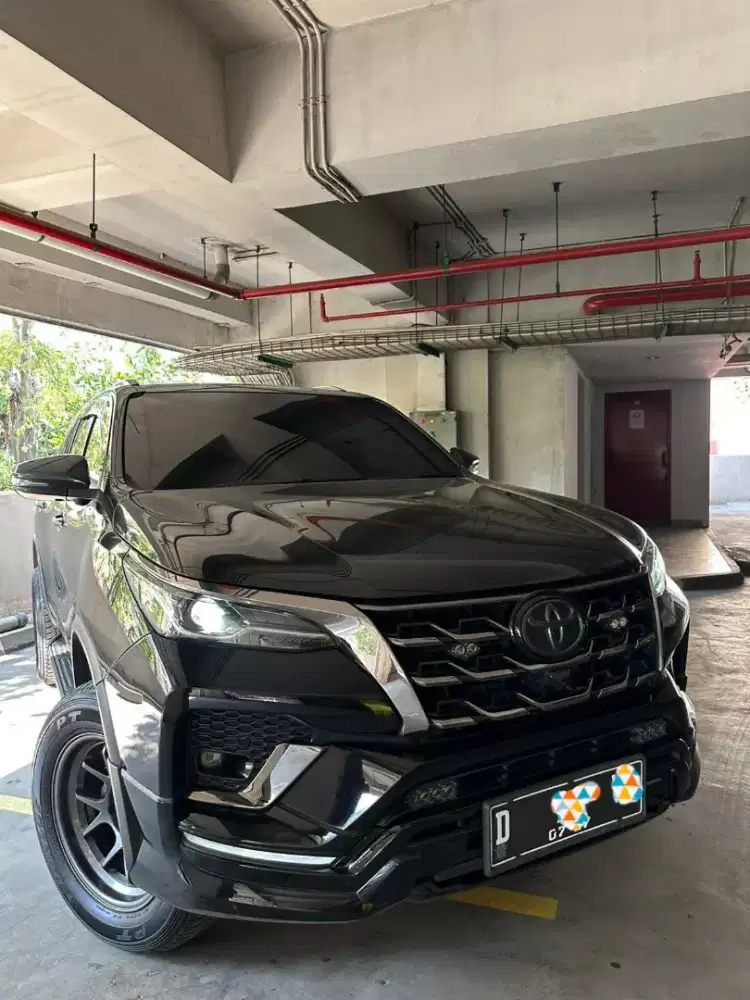 DIJUAL FORTUNER 2.8 GR KM LOW