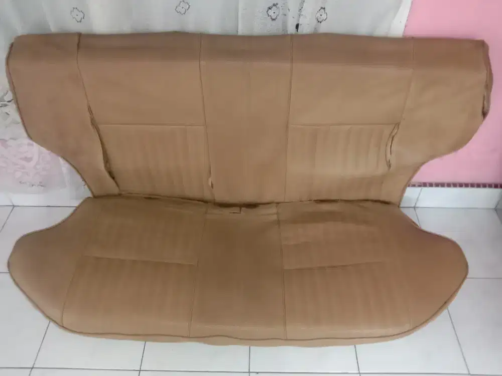 Kursi belakang corolla dx