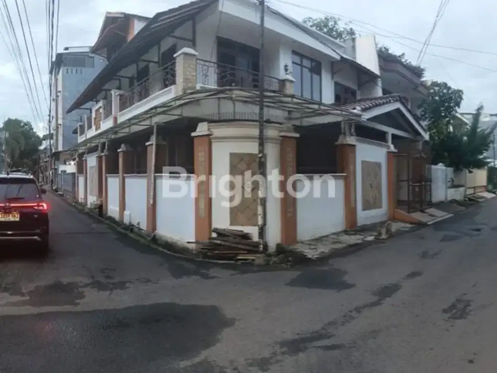 DIJUAL RUMAH HOOK SIAP HUNI HADAP SELATAN JARANG ADA JUAL MURAH DI TANJUNG DUREN