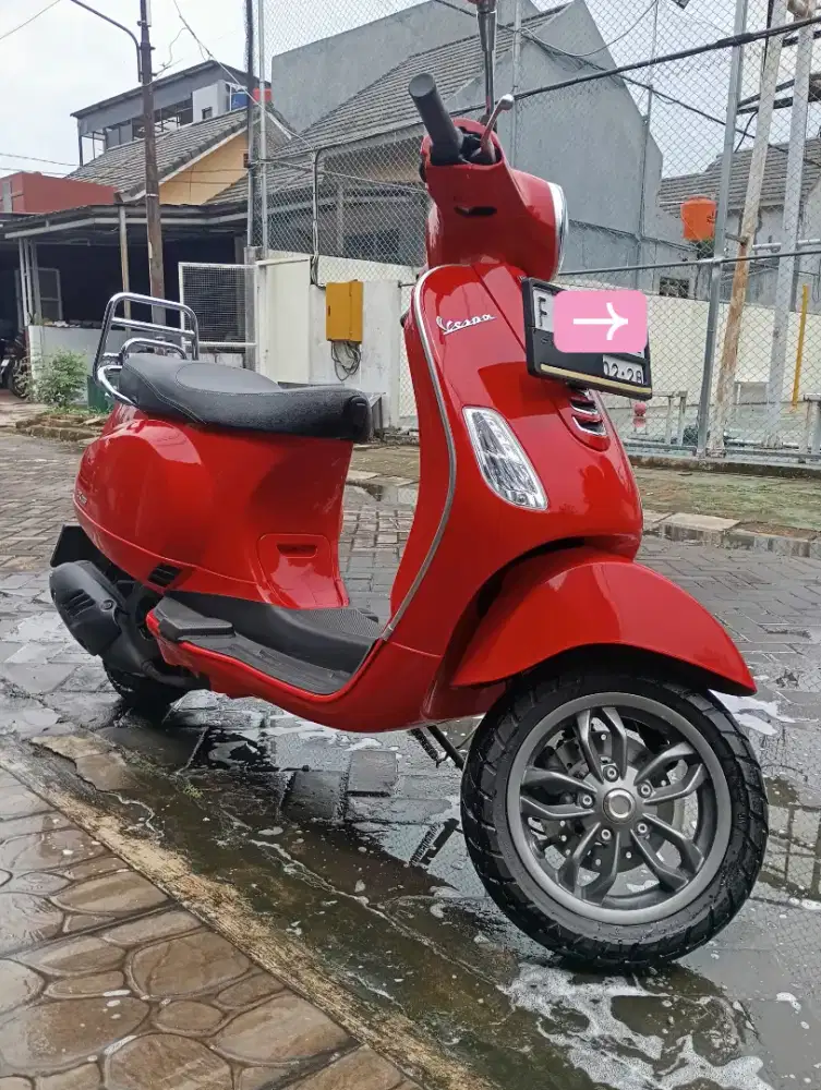 Vespa LX 125 IGET 2023 KM 1rb Like New Pajak Panjang Istimewa