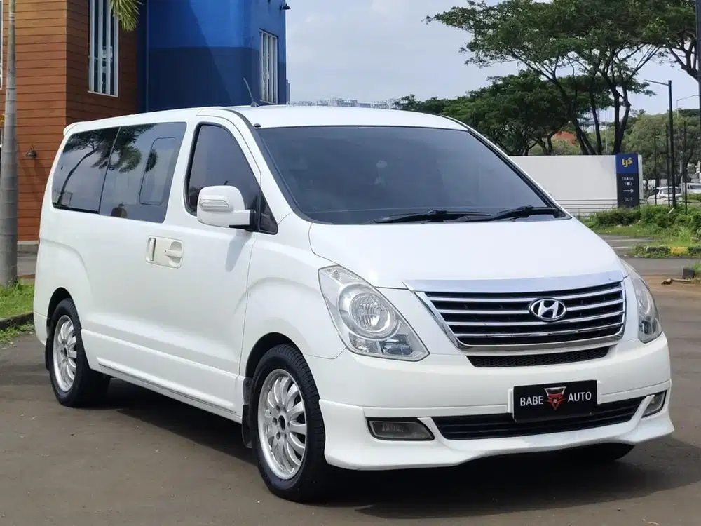 HYUNDAI H1 XG 2.5 DIESEL AT 2014 PUTIH GARANSI TRANSMISI DAN MESIN