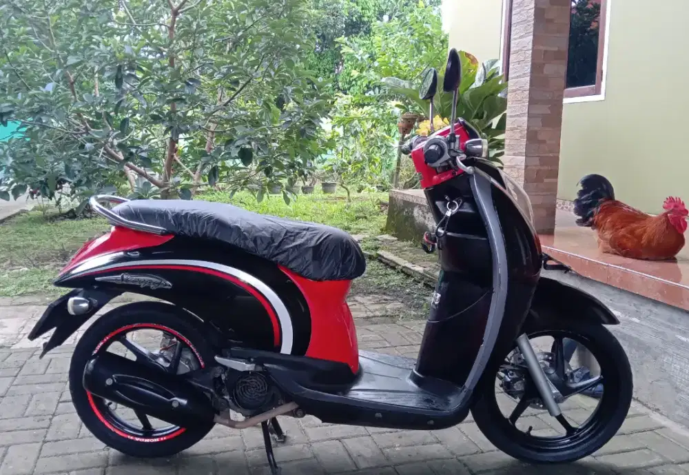 Scoopy karbu 2012 pajak off