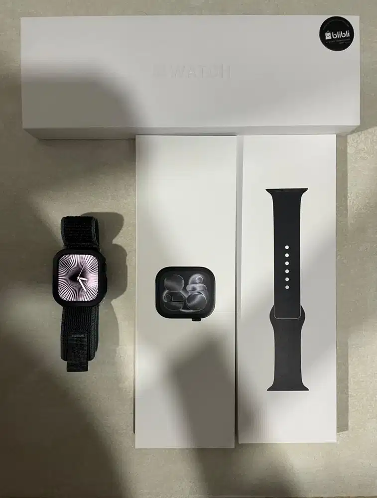 Apple Watch Series 11 Jet Black 42mm, Sport Band S/M