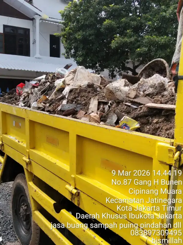 Jasa buang puing dan buang sampah