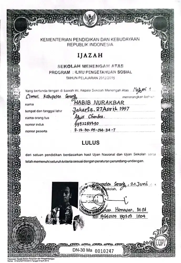 Cari pekerjaan atau freelance pun gpp,