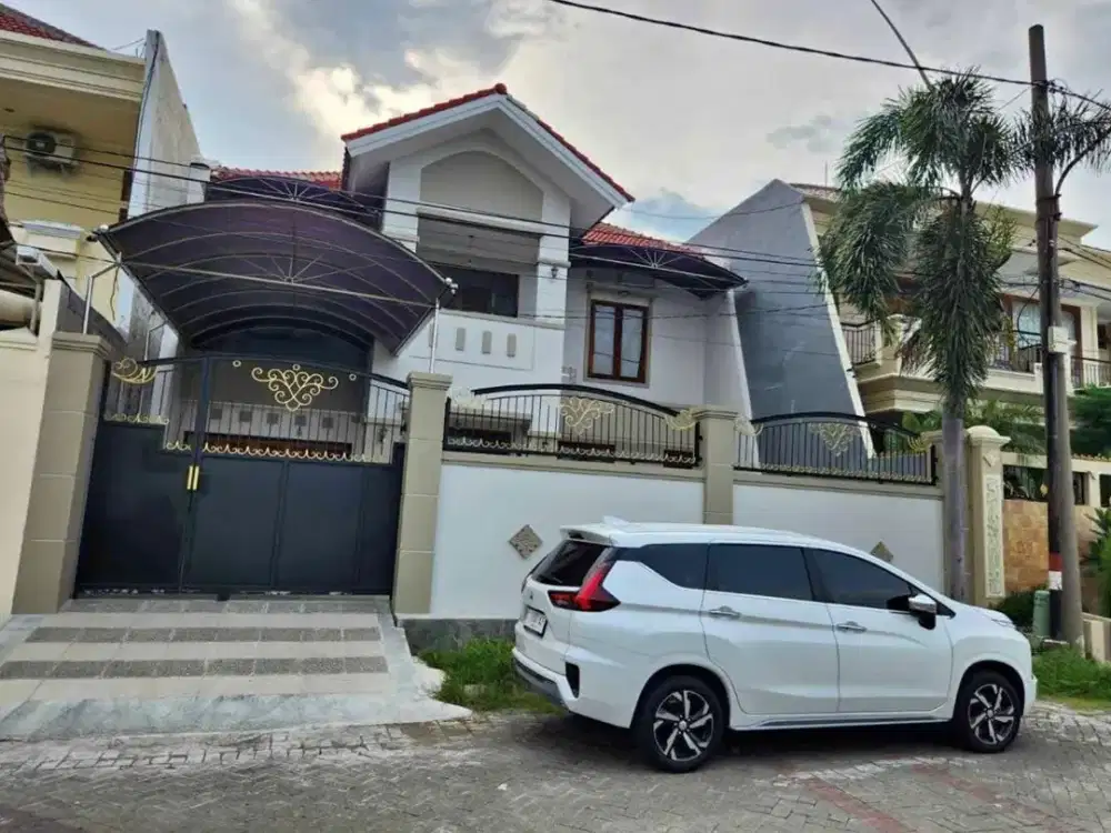 Rumah 2 Lantai Bagus SHM di Dharmahusada Mas Siap Huni