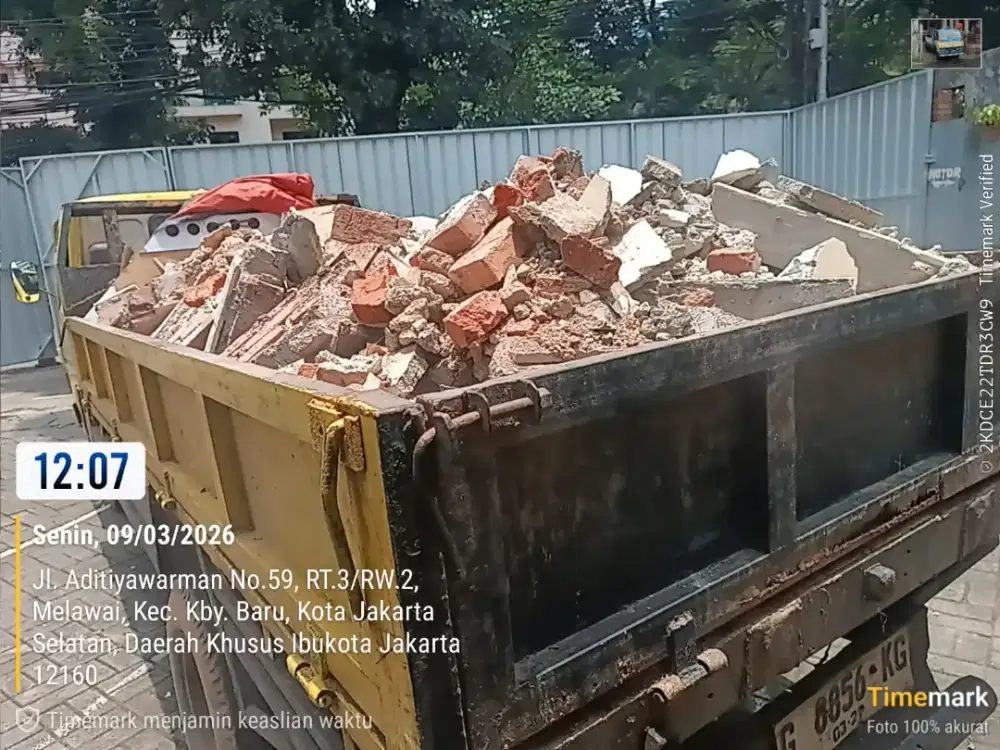 Jasa buang puing dan buang sampah