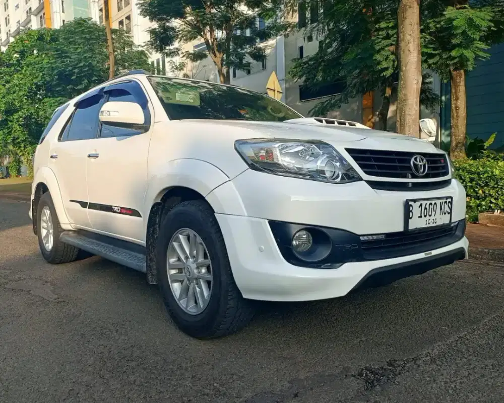 Toyota Fortuner VNT TRD Sportivo At Diesel tahun 2014