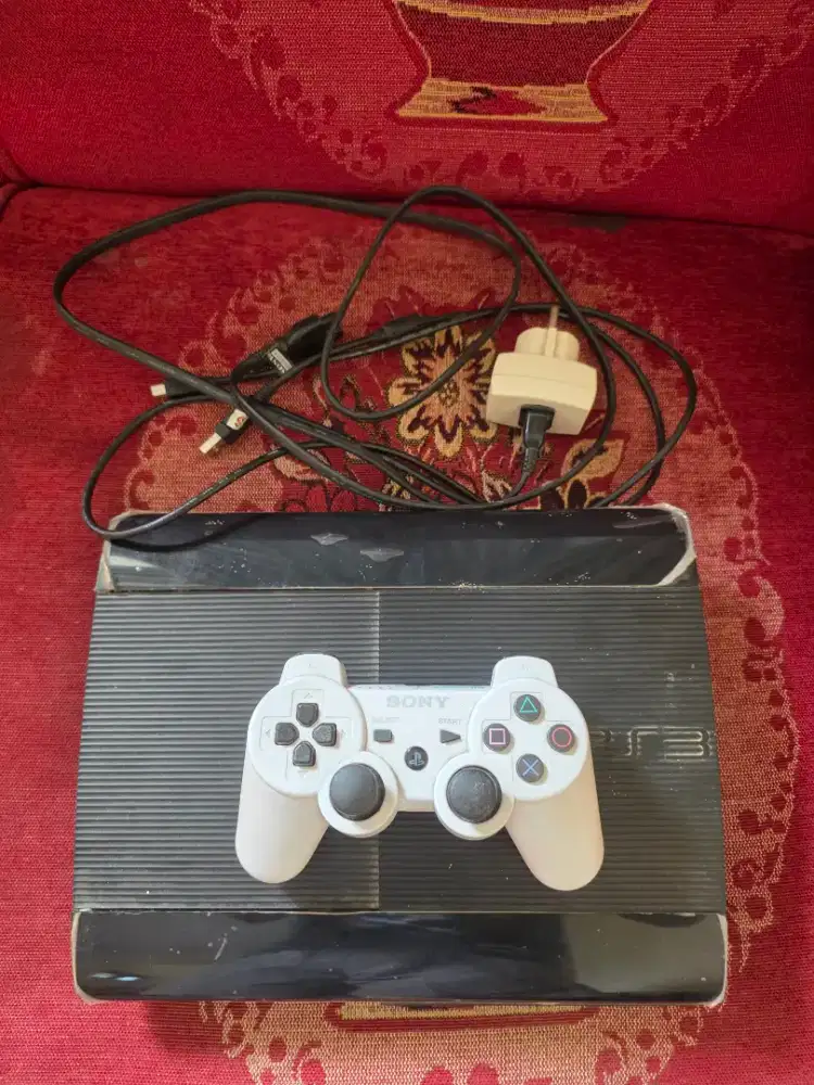 PS3 Super Slim 500GB, bisa isi game (Bekas)