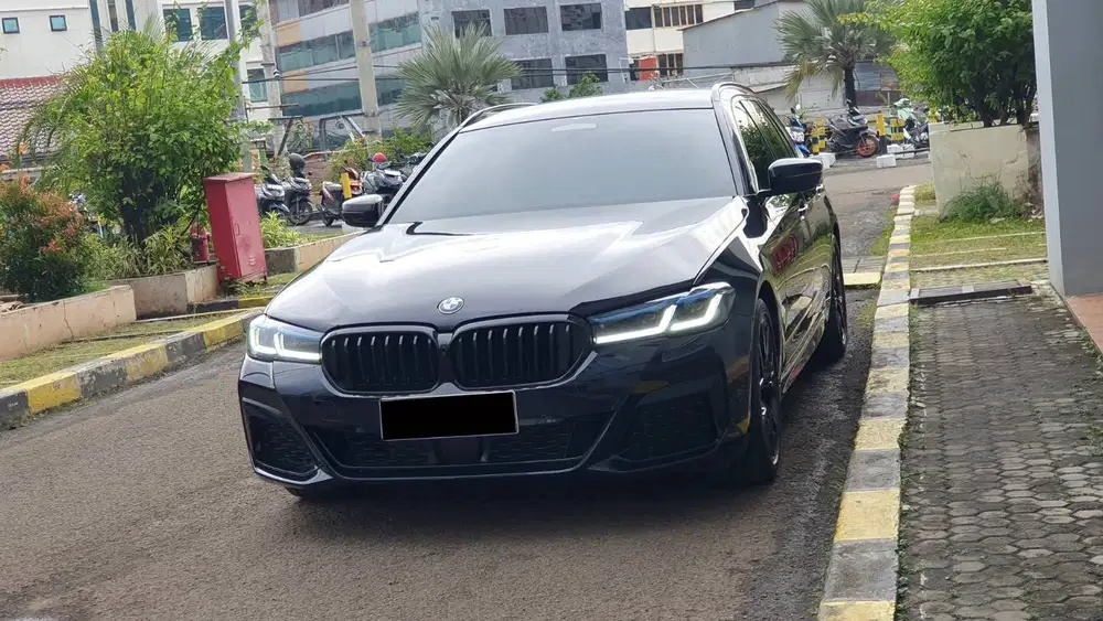 [ LOW KM 11RB ] BMW 530i 530 i Touring Wagon M Sport AT 2023/2024