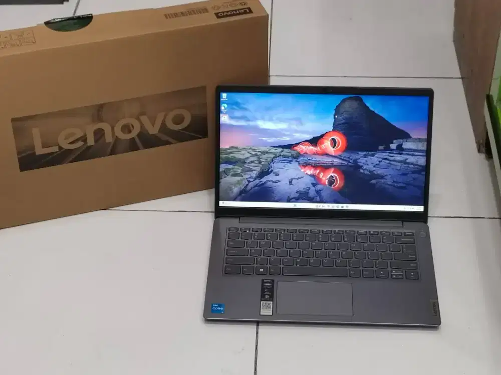 LENOVO IDEAPAD SLIM 3i intel core i3-1215u Ram 8GB SSD 512GB