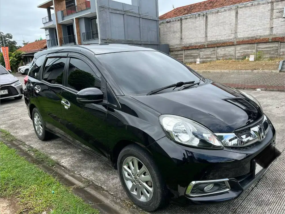 DIJUAL HONDA MOBILIO 2016 1.5 E CVT ready buat mudik