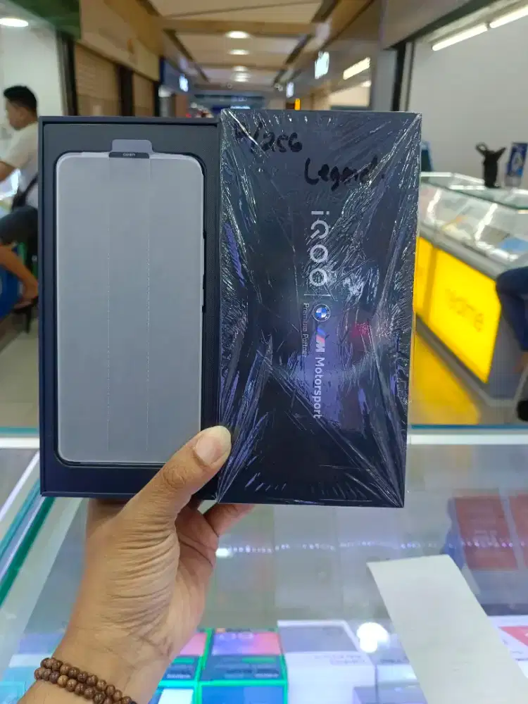 Iqoo 13 5G 12/256 Super Duper Like New 100%(Katagori BNOB)Garansi Ori