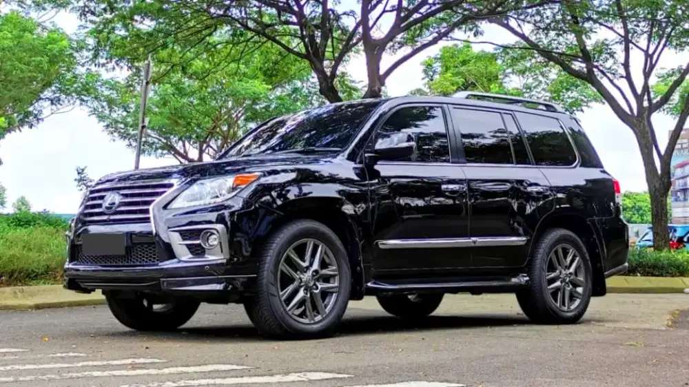 Lexus LX570 F-Sport AT 2015