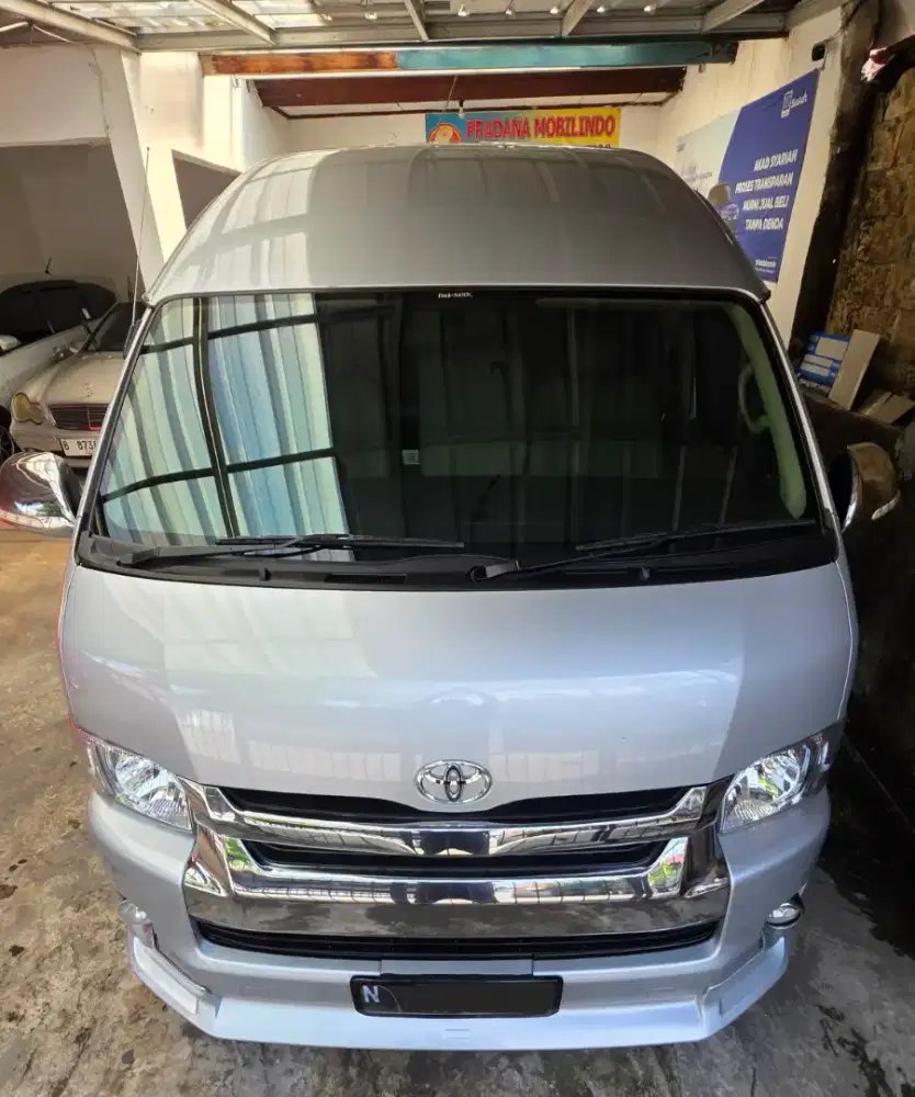 《KM 40 RB》Toyota Hiace 2017 comuter  FULL MODIF