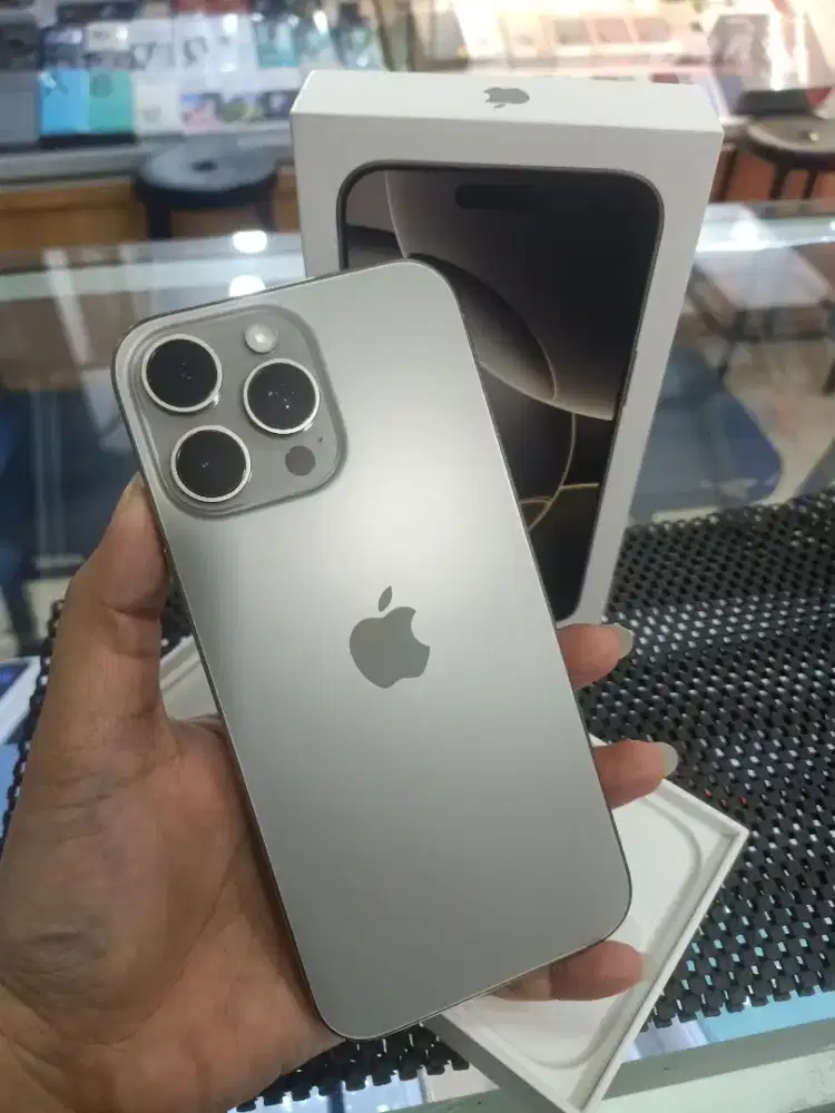 Second IPhone 16 Pro Max 256GB Natural Garansi Resmi iBox Mulusss