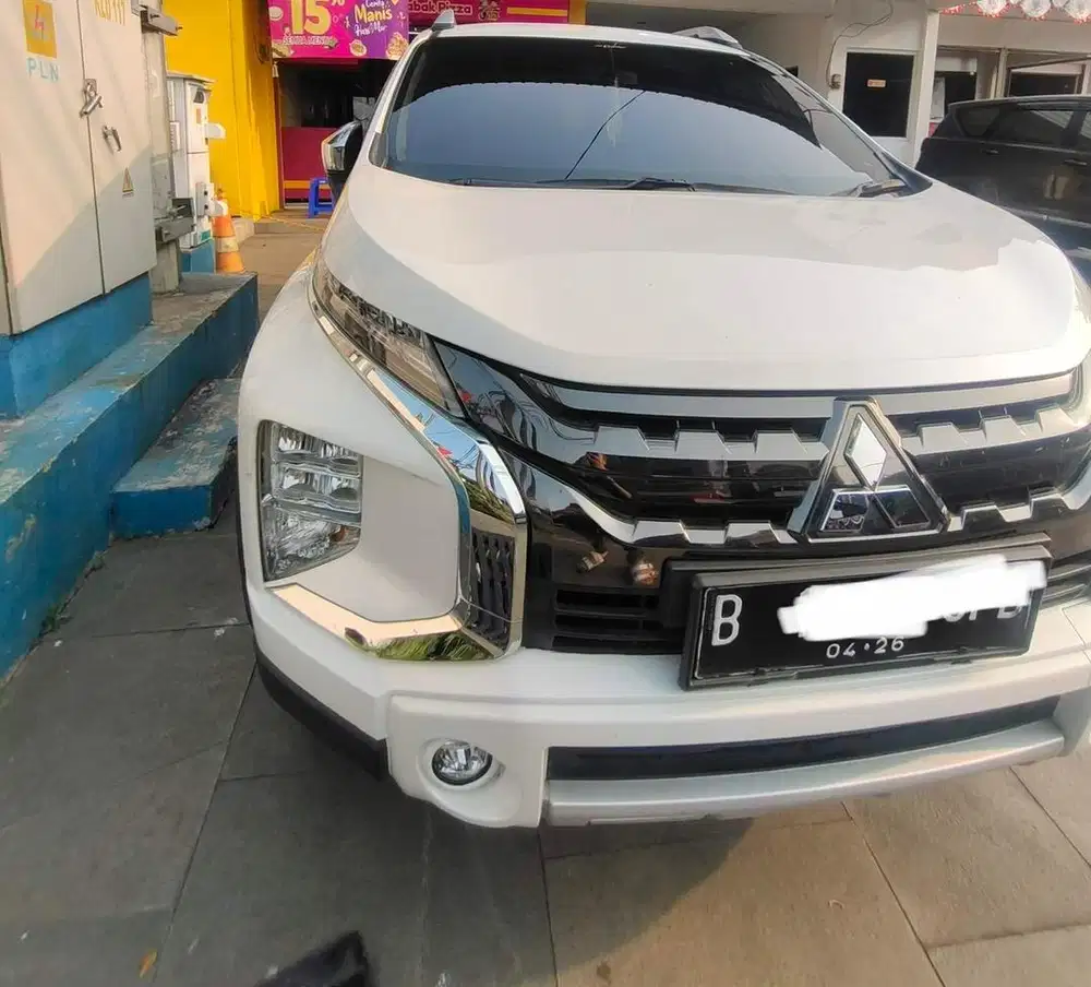 Jual xpander cross manual putih