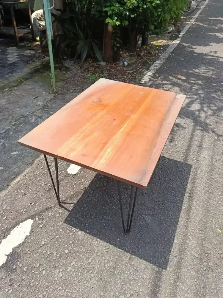 Meja persegi 60 x 80 mulus bukan triplek