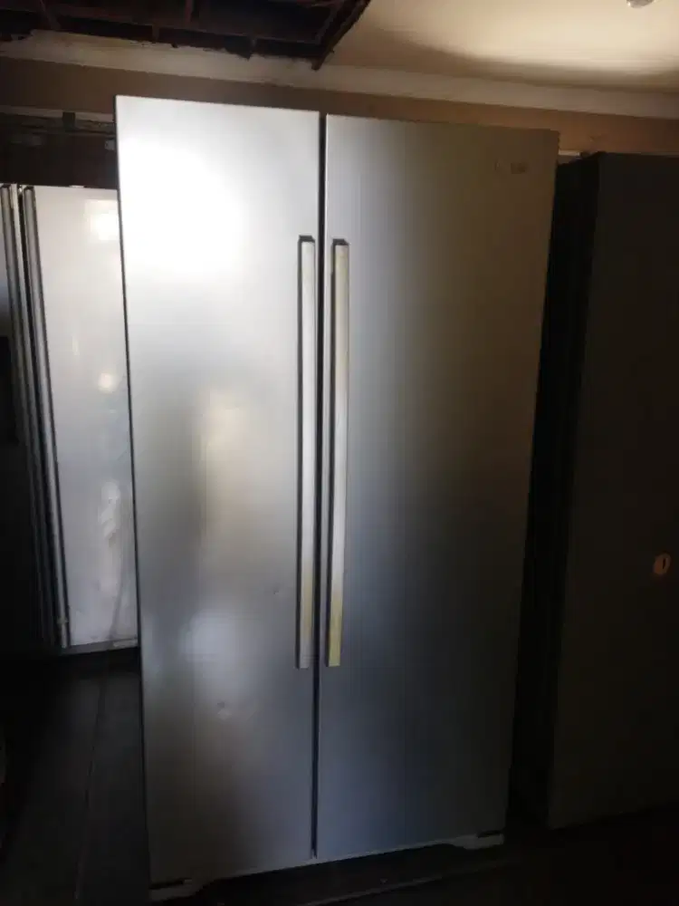 Kulkas SBS LG Silver edition Joss